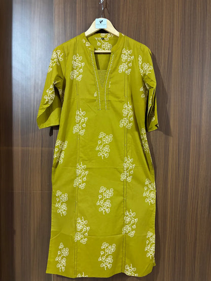 Green Cotton Partywear Suit Set For Women